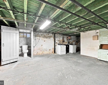 203 Barrett Street - Photo Thumbnail 14