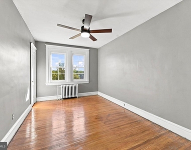 203 Barrett Street - Photo Thumbnail 10