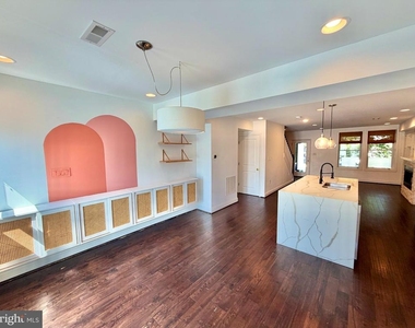 918 Hamilton Street Nw - Photo Thumbnail 10