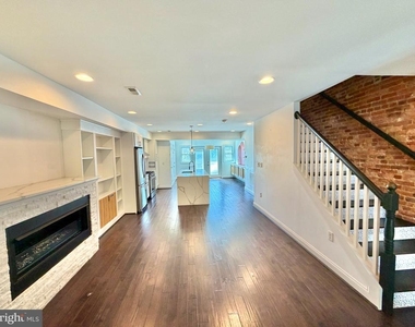 918 Hamilton Street Nw - Photo Thumbnail 2