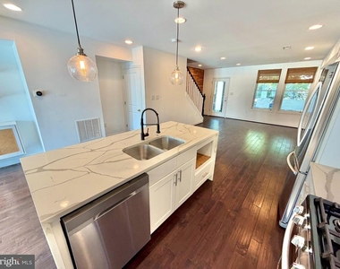 918 Hamilton Street Nw - Photo Thumbnail 11