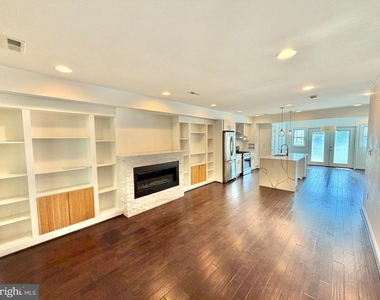 918 Hamilton Street Nw - Photo Thumbnail 1