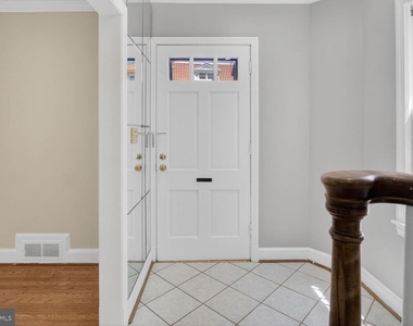 4712 Piney Branch Road Nw - Photo Thumbnail 2