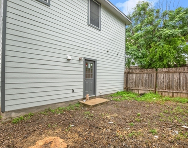 7617 Bennett Ave - Photo Thumbnail 18