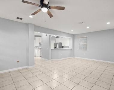 7617 Bennett Ave - Photo Thumbnail 5