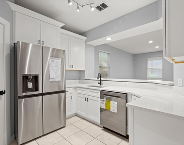 7617 Bennett Ave - Photo Thumbnail 8