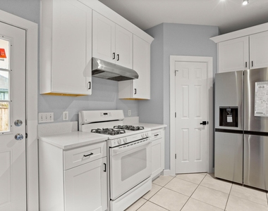 7617 Bennett Ave - Photo Thumbnail 7