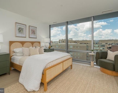 1111 24th Street Nw - Photo Thumbnail 32