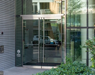 1111 24th Street Nw - Photo Thumbnail 3
