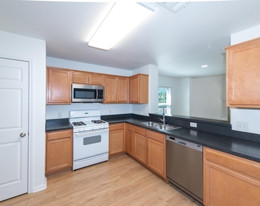 3717 Holden Ct - Photo Thumbnail 5