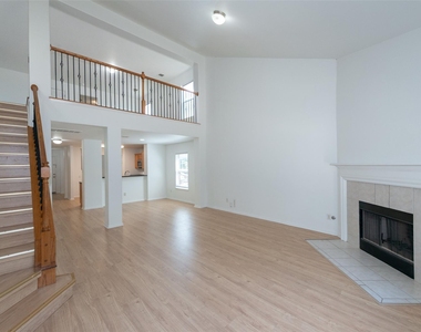3717 Holden Ct - Photo Thumbnail 10