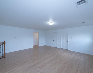 3717 Holden Ct - Photo Thumbnail 20
