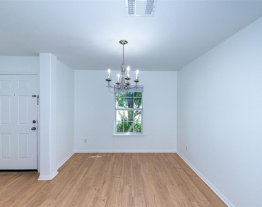 3717 Holden Ct - Photo Thumbnail 2
