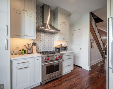 31 Randolph Place Nw - Photo Thumbnail 2