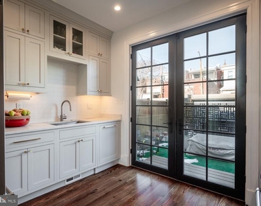 31 Randolph Place Nw - Photo Thumbnail 4