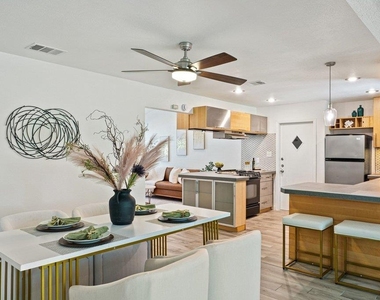 4904 Enchanted Ln - Photo Thumbnail 7