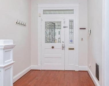 222 R Street Ne - Photo Thumbnail 4
