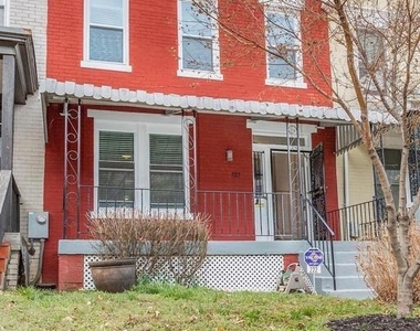 222 R Street Ne - Photo Thumbnail 1