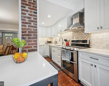 2111 37th Street Nw - Photo Thumbnail 10