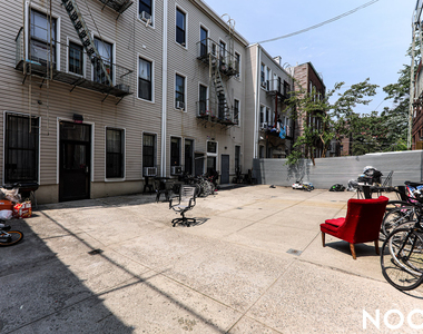 290 Harman St - Photo Thumbnail 10
