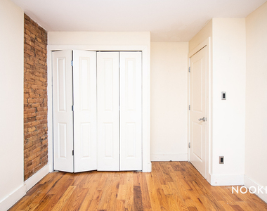 22 Hart St - Photo Thumbnail 3