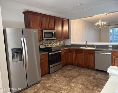 4180 Crownwood Drive - Photo Thumbnail 7