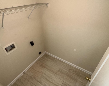 1707 Biscayne Bay Circle - Photo Thumbnail 6