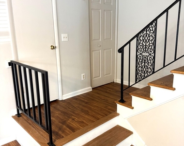 1815 Van Wert Avenue - Photo Thumbnail 11