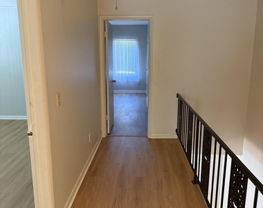 1815 Van Wert Avenue - Photo Thumbnail 13