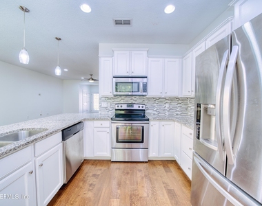 7019 Coldwater Drive - Photo Thumbnail 8