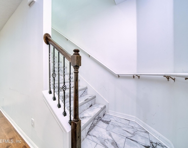 7019 Coldwater Drive - Photo Thumbnail 12