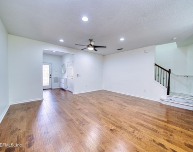 7019 Coldwater Drive - Photo Thumbnail 2