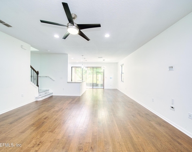 7019 Coldwater Drive - Photo Thumbnail 4