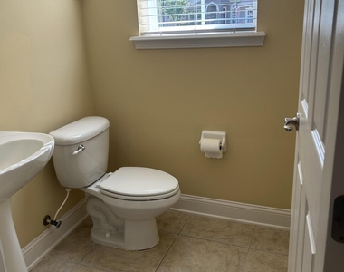 296 Ellsworth Circle - Photo Thumbnail 6