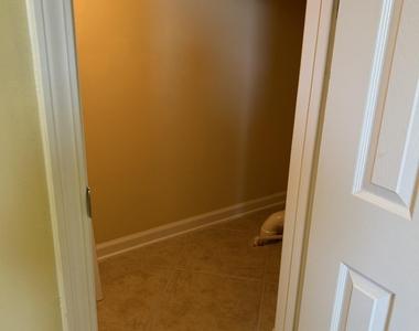 296 Ellsworth Circle - Photo Thumbnail 16