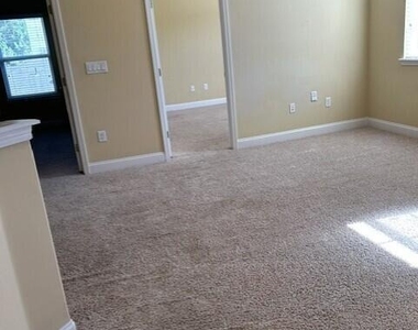 296 Ellsworth Circle - Photo Thumbnail 15