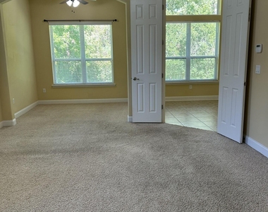 296 Ellsworth Circle - Photo Thumbnail 8