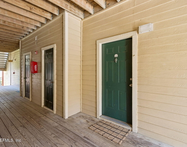 211 Colima Court - Photo Thumbnail 4