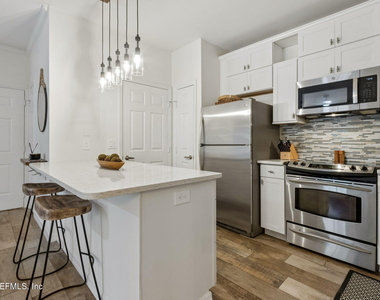 211 Colima Court - Photo Thumbnail 6
