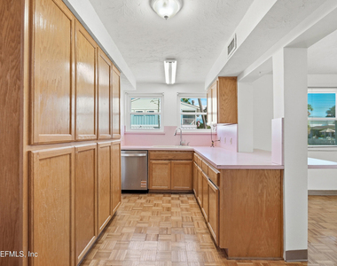 1800 1st Street - Photo Thumbnail 14