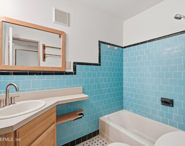 1800 1st Street - Photo Thumbnail 21