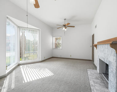 1800 1st Street - Photo Thumbnail 10