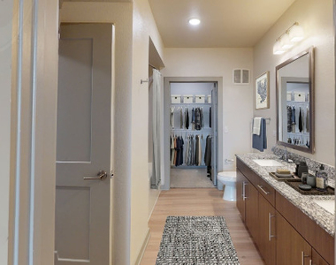 680 E Algonquin Road - Photo Thumbnail 5