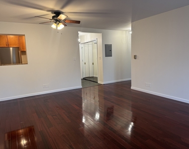 400 Ascot Drive - Photo Thumbnail 6