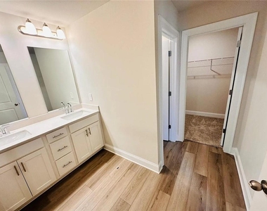 4729 Red Lion Place - Photo Thumbnail 13
