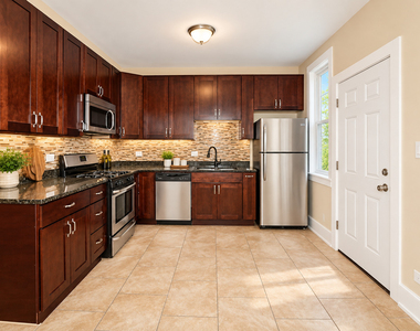 5811 S Michigan Avenue - Photo Thumbnail 6