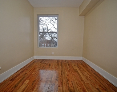 5811 S Michigan Avenue - Photo Thumbnail 8