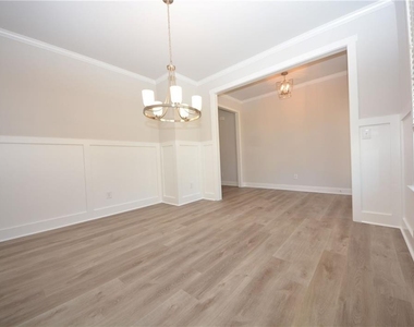 232 Hellen Valley Drive - Photo Thumbnail 6
