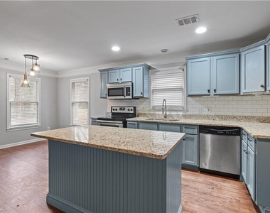 1224 Westmont Road Sw - Photo Thumbnail 6