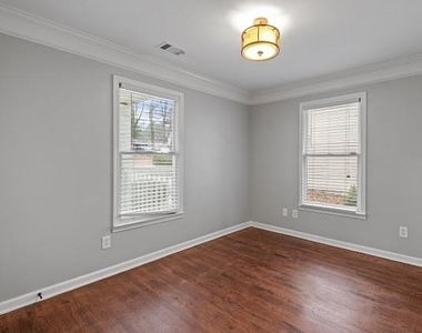 1224 Westmont Road Sw - Photo Thumbnail 9
